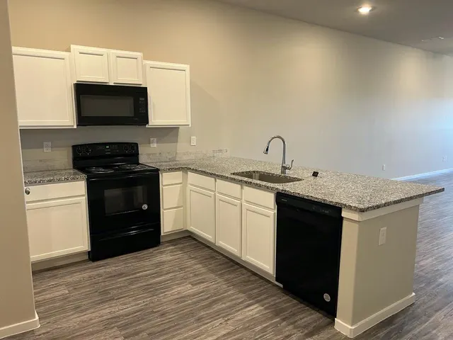 Photo 3 — 1908 Langford Avenue A, Lubbock, TX 79407