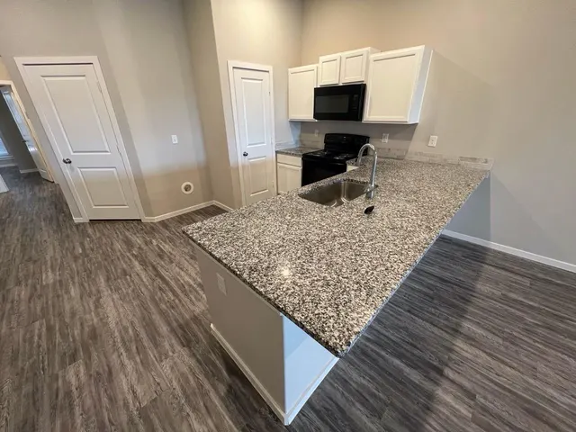 Photo 4 — 1908 Langford Avenue A, Lubbock, TX 79407