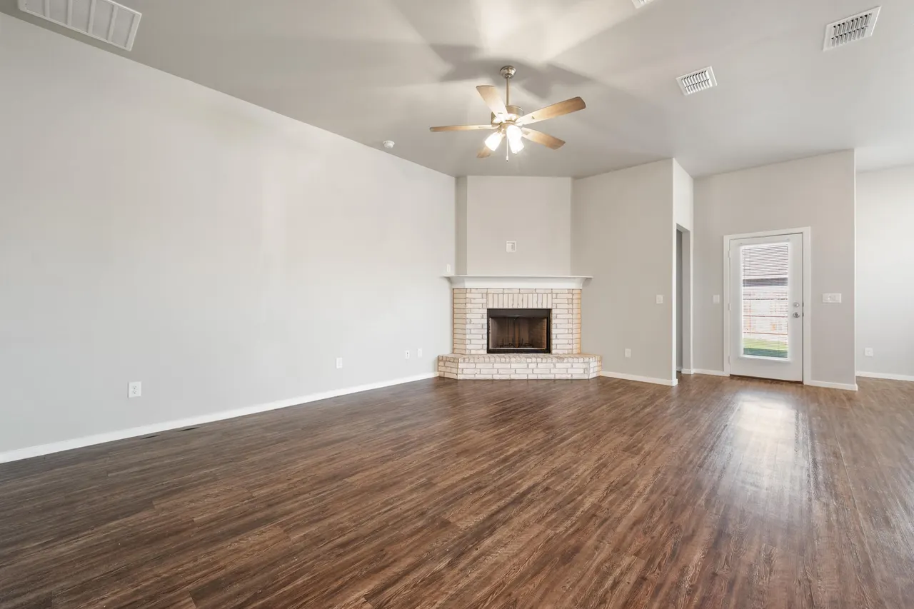 Photo 9 — 1916 Kirksey Avenue, Lubbock, TX 79407