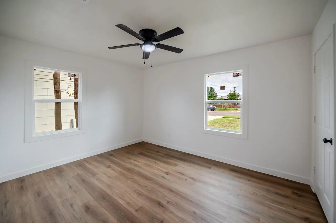 Photo 4 — 3218 33rd Street, Lubbock, TX 79410