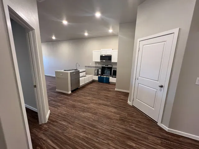 Photo 2 — 2102 Kokomo Avenue Unit b, Lubbock, TX 79407