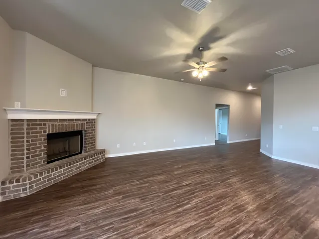 Photo 4 — 2144 Kirksey Avenue, Lubbock, TX 79407