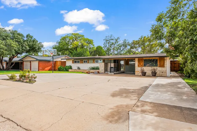 Photo 3 — 3615 47th Street, Lubbock, TX 79413