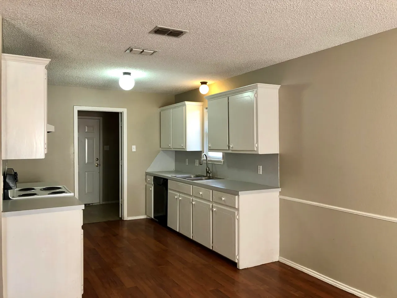 Photo 3 — 6121 9th Street, Lubbock, TX 79416