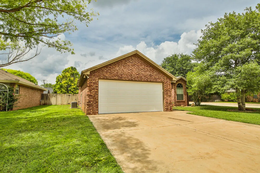 Photo 2 — 2306 97th Street, Lubbock, TX 79423
