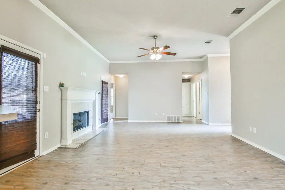 Photo 10 — 2306 97th Street, Lubbock, TX 79423
