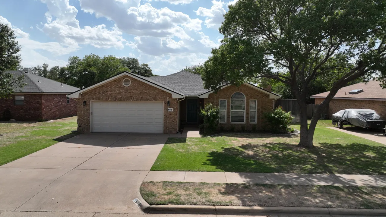 Photo 2 — 6918 Grover Avenue, Lubbock, TX 79424