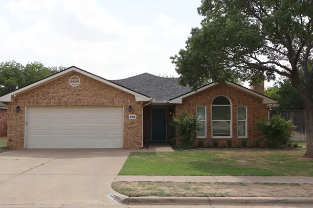 Photo 7 — 6918 Grover Avenue, Lubbock, TX 79424
