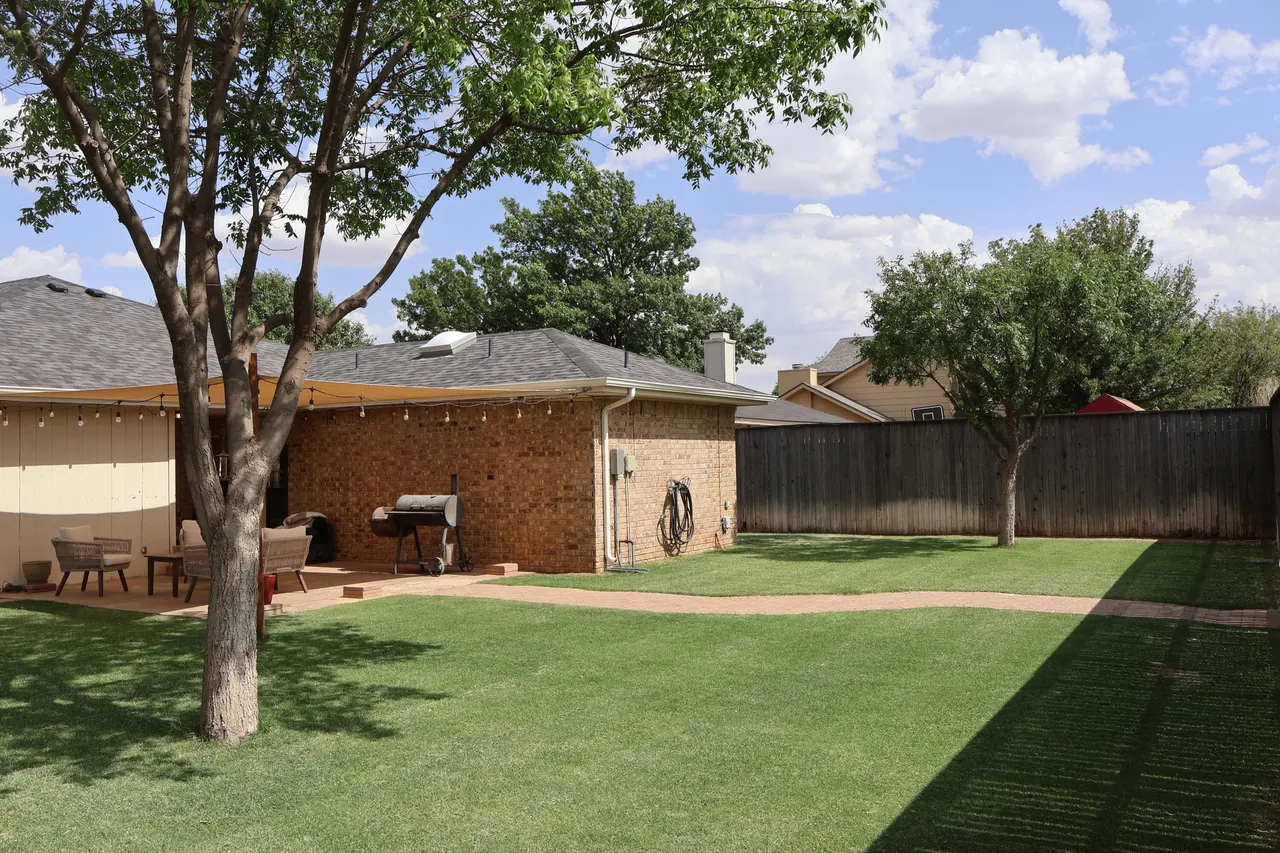 Photo 10 — 6918 Grover Avenue, Lubbock, TX 79424
