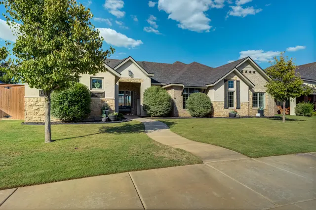 Photo 3 — 6958 102nd Street, Lubbock, TX 79424