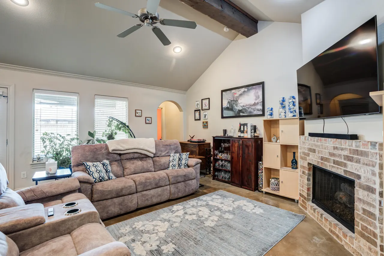 Photo 6 — 6525 72nd Street, Lubbock, TX 79424