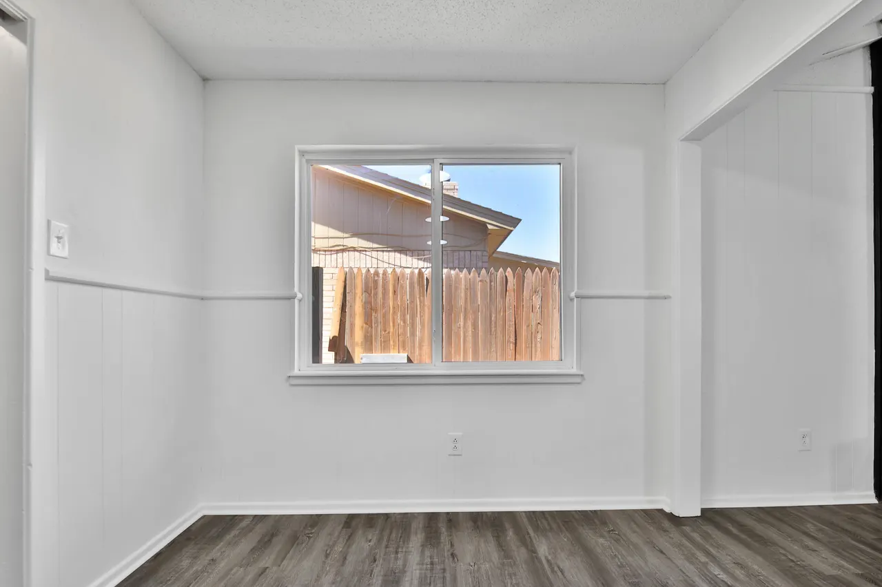 Photo 10 — 7807 Vernon Avenue, Lubbock, TX 79423