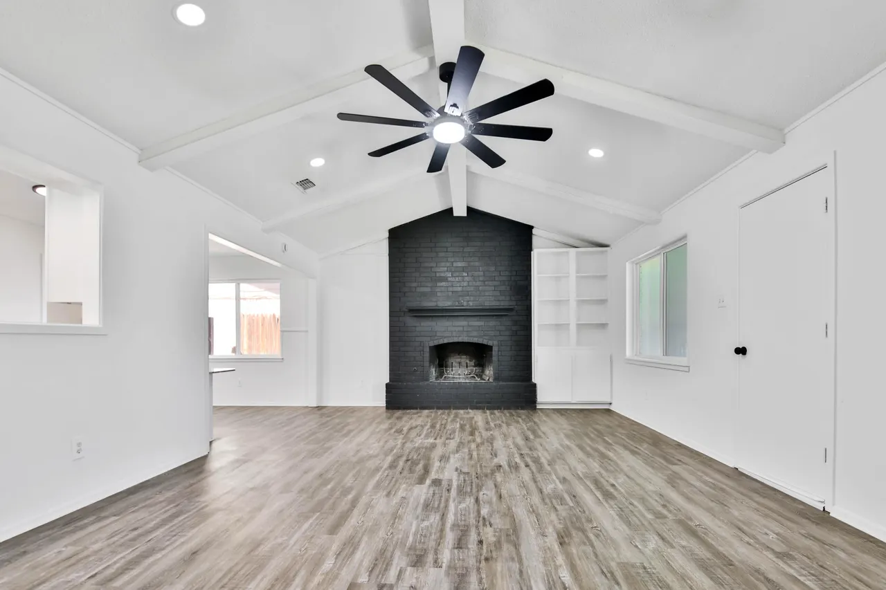 Photo 14 — 7807 Vernon Avenue, Lubbock, TX 79423