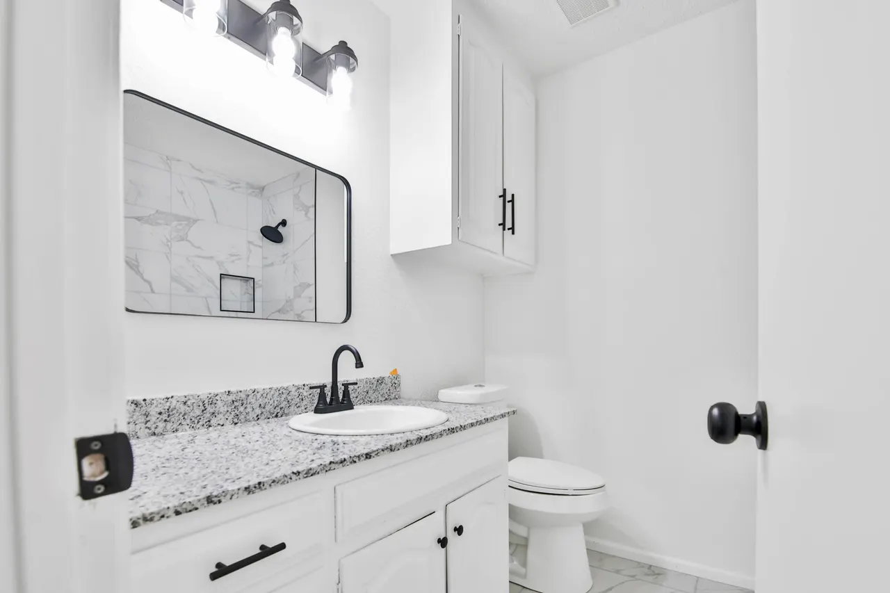 Photo 16 — 7807 Vernon Avenue, Lubbock, TX 79423