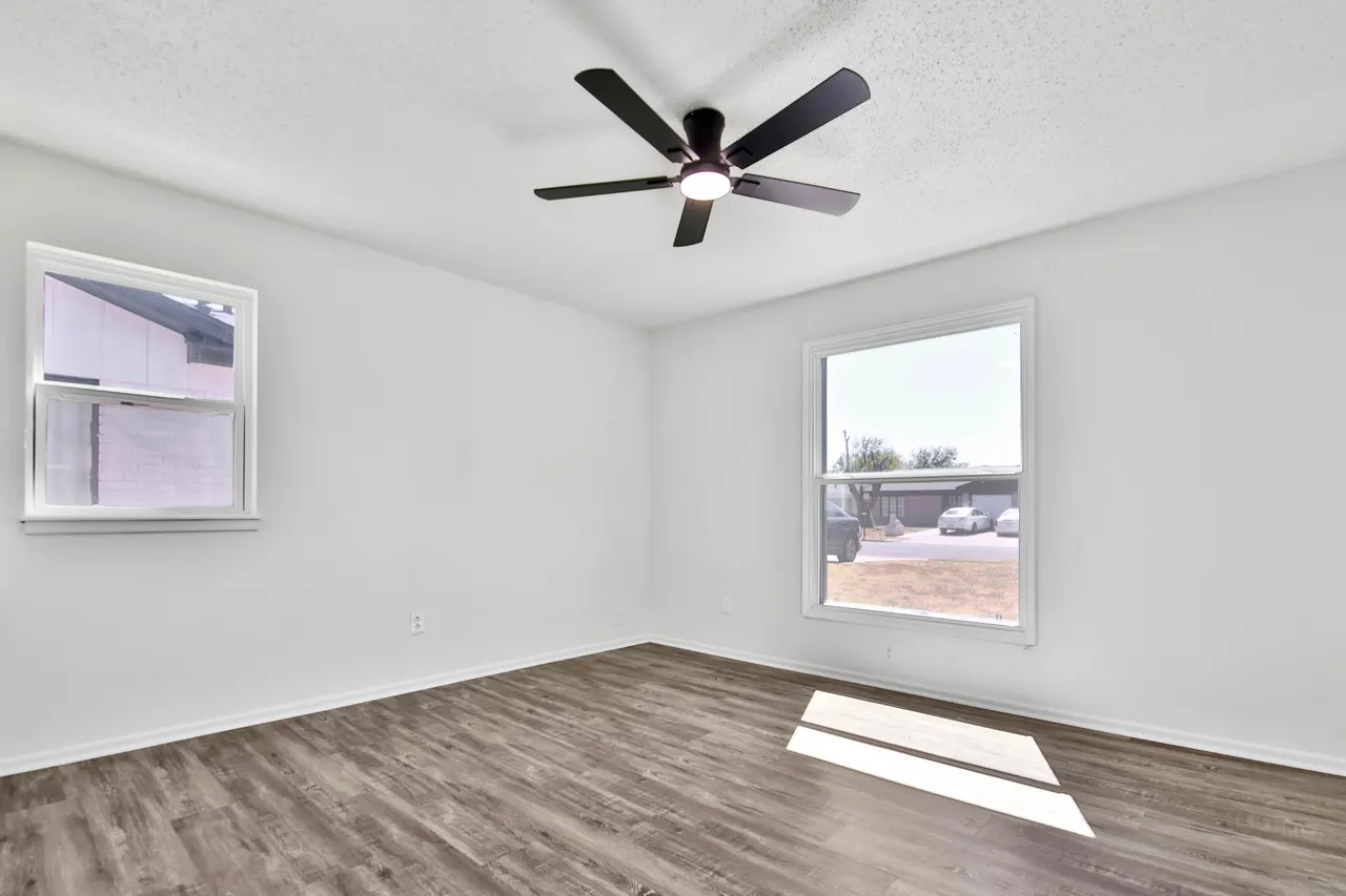 Photo 25 — 7807 Vernon Avenue, Lubbock, TX 79423