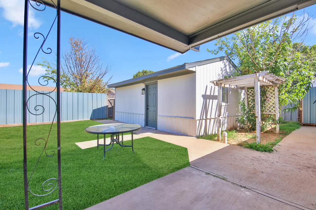 Photo 32 — 7807 Vernon Avenue, Lubbock, TX 79423