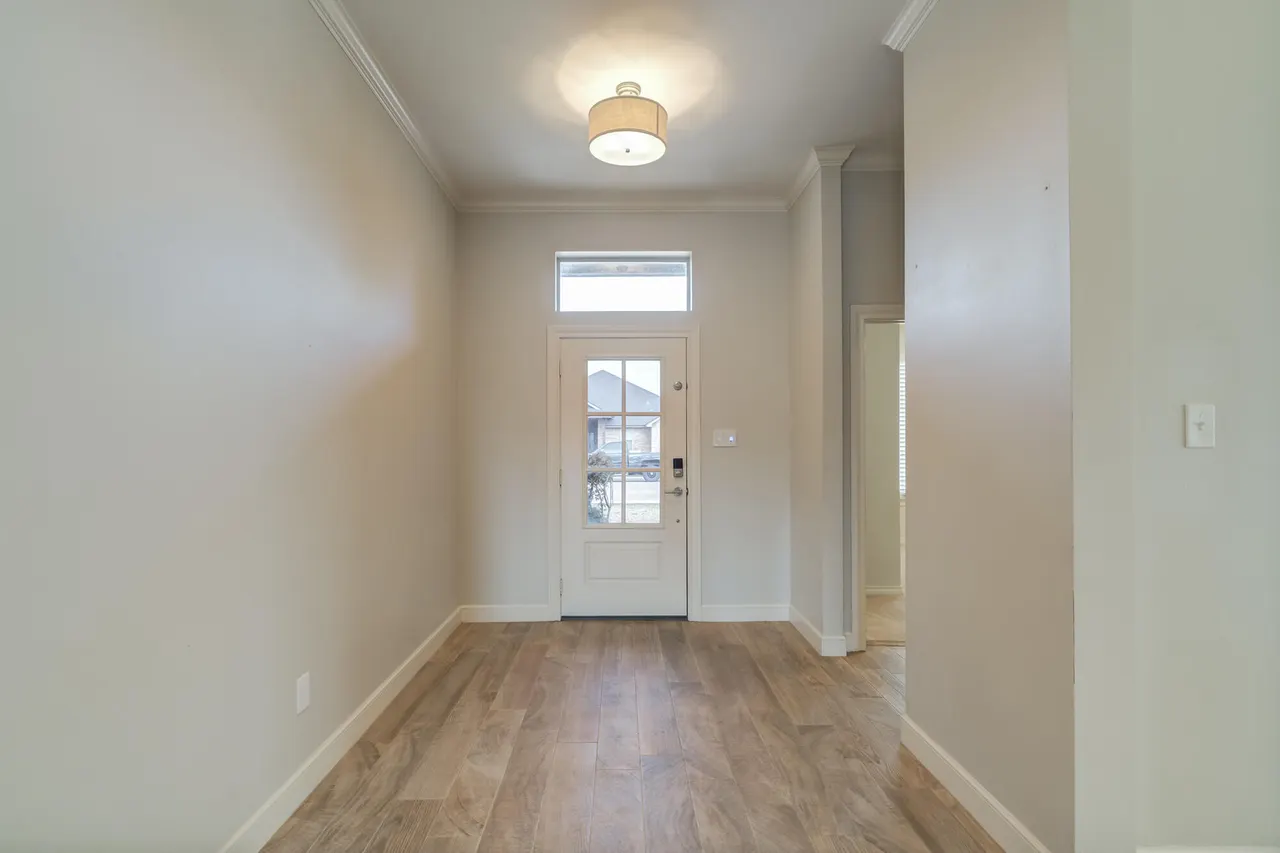 Photo 2 — 6919 72nd Street, Lubbock, TX 79424