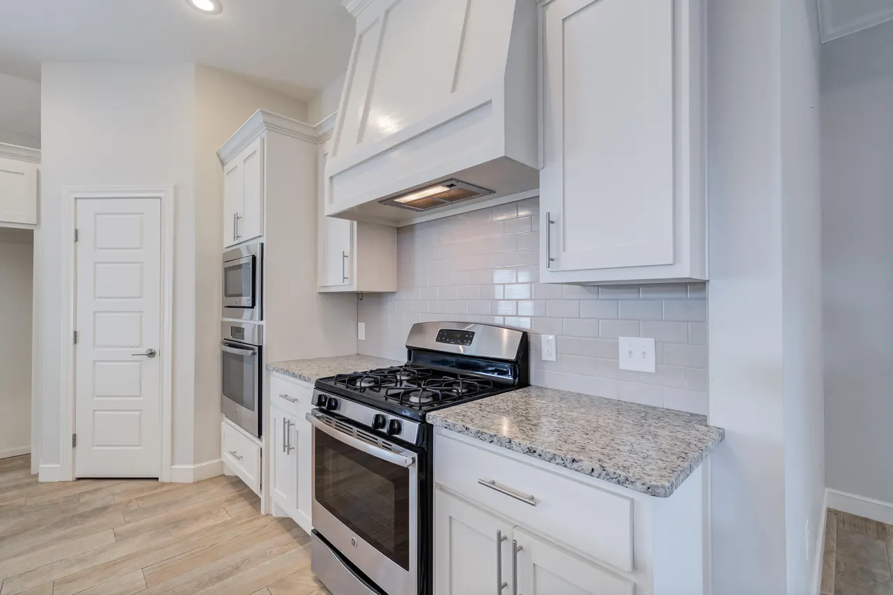 Photo 12 — 6919 72nd Street, Lubbock, TX 79424