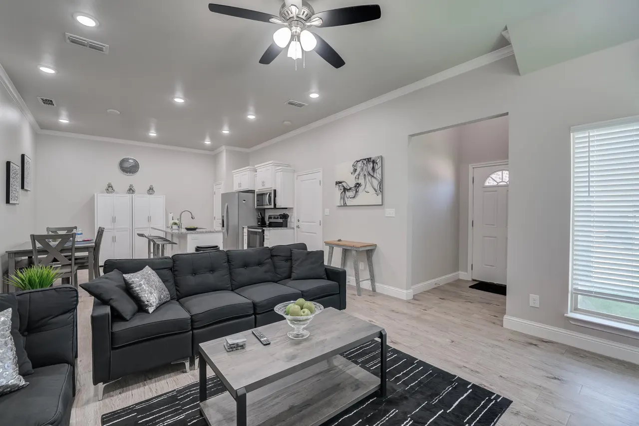 Photo 10 — 1206 N Essex Avenue, Lubbock, TX 79416