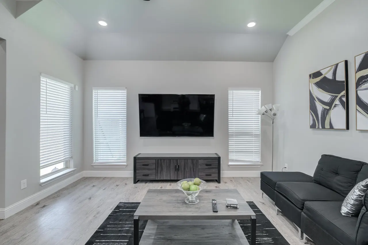 Photo 12 — 1206 N Essex Avenue, Lubbock, TX 79416