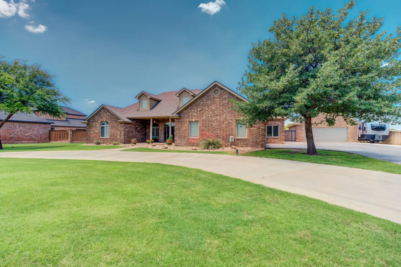 Photo 3 — 8304 County Road 6945, Lubbock, TX 79407
