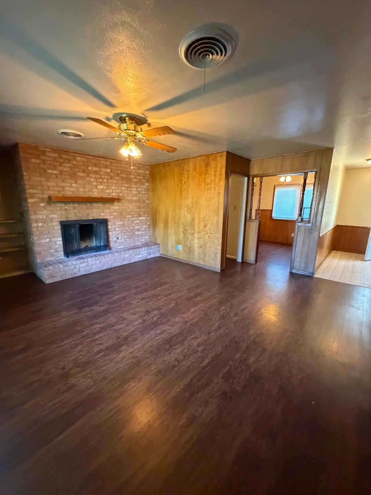 Photo 4 — 2408 33rd Street B, Lubbock, TX 79411