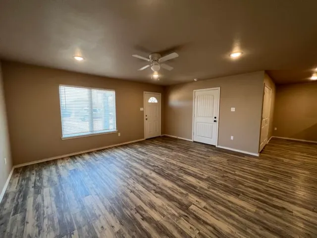 Photo 3 — 2614 N Avenue P, Lubbock, TX 79403