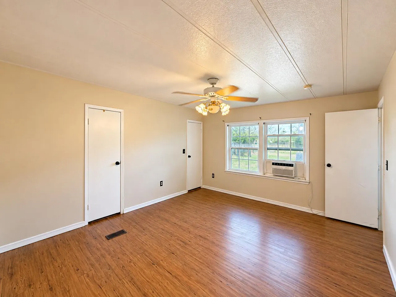 Photo 12 — 1403 132nd Street, Lubbock, TX 79423