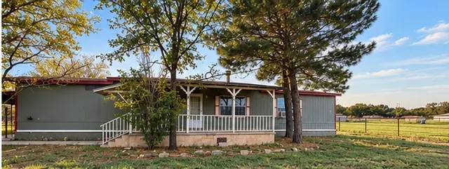Photo 3 — 1403 132nd Street, Lubbock, TX 79423