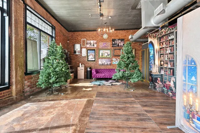Photo 3 — 602 Broadway Street, Lubbock, TX 79401