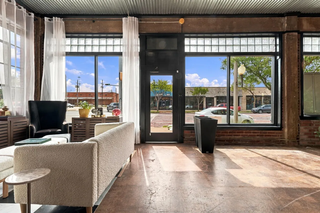 Photo 5 — 602 Broadway Street, Lubbock, TX 79401