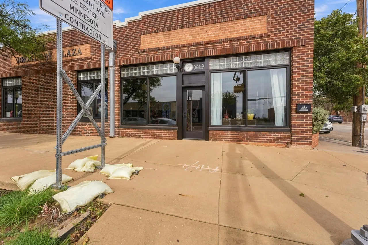 Photo 11 — 602 Broadway Street, Lubbock, TX 79401