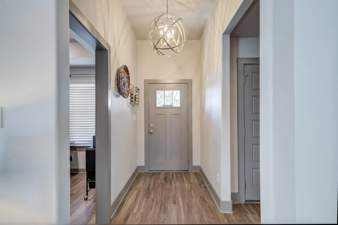 Photo 9 — 6102 103rd Street, Lubbock, TX 79424