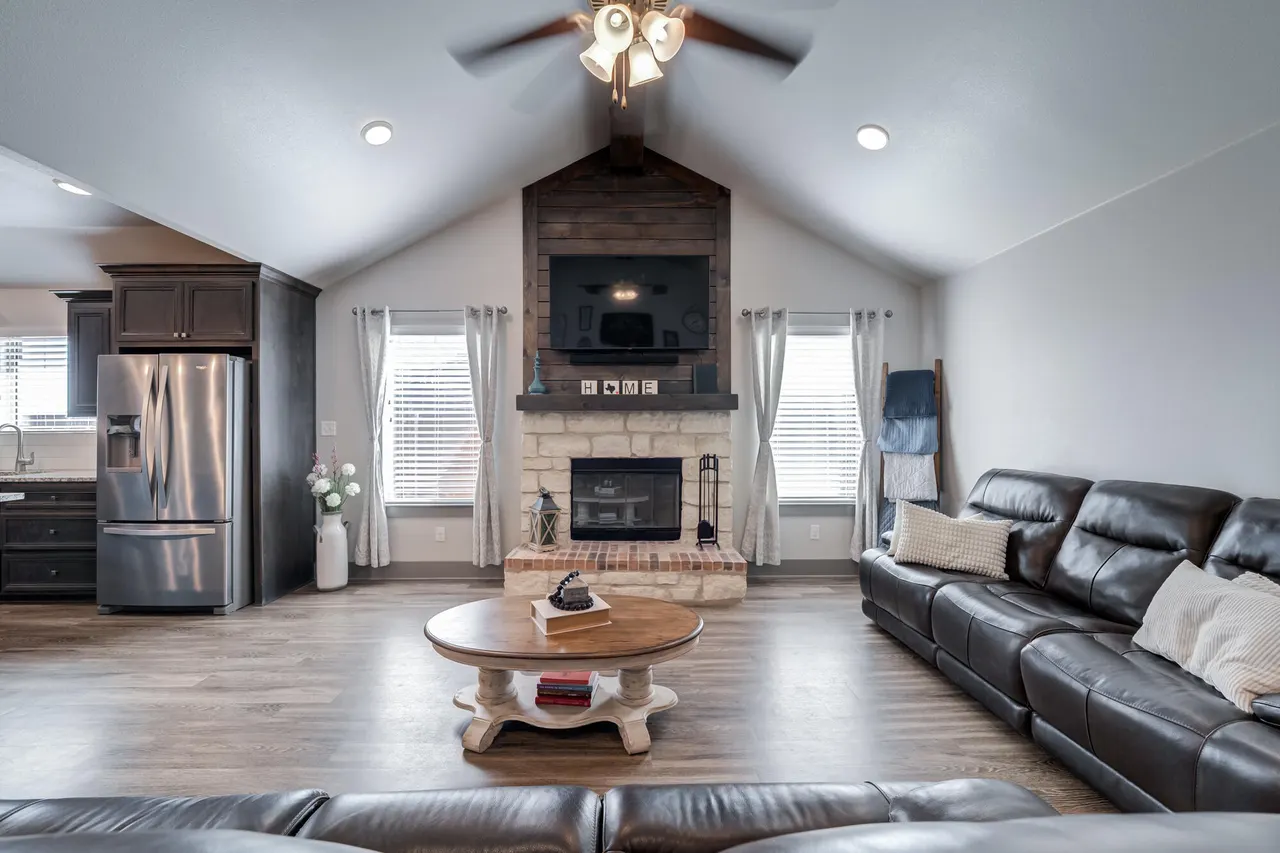 Photo 12 — 6102 103rd Street, Lubbock, TX 79424