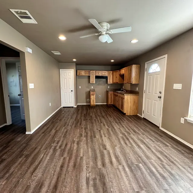 Photo 4 — 119 36th Street, Lubbock, TX 79404
