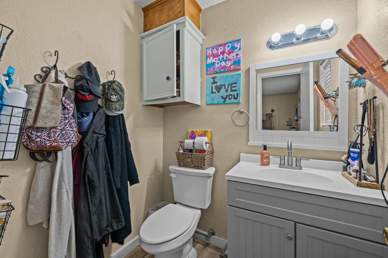 Photo 18 — 1007 Avenue H, Abernathy, TX 79311