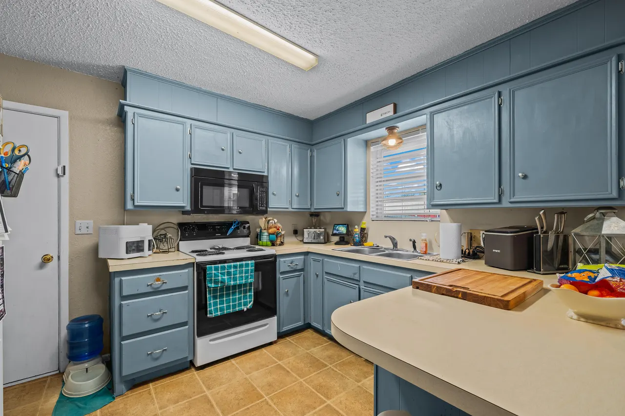 Photo 8 — 1007 Avenue H, Abernathy, TX 79311