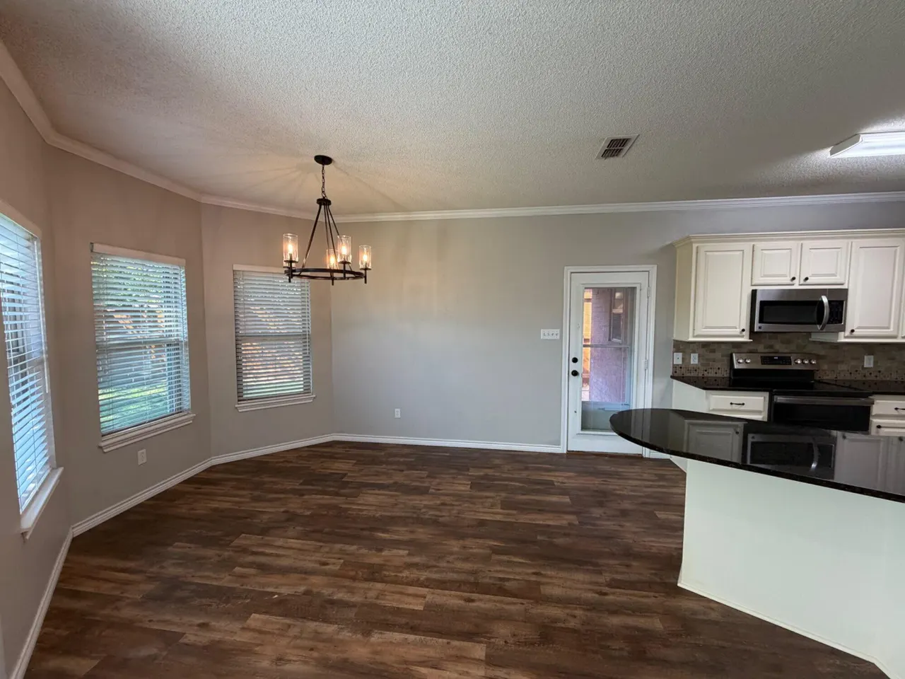 Photo 4 — 5515 99th Street, Lubbock, TX 79424
