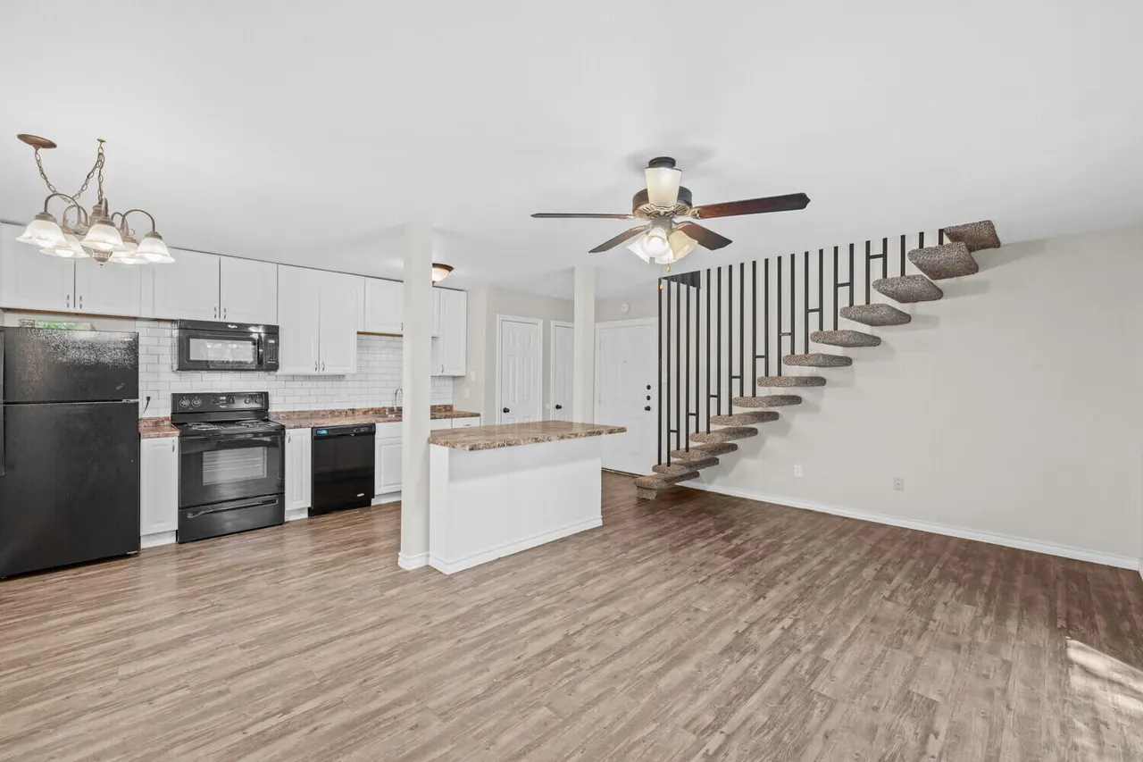 Photo 8 — 4206 17th Street 1, Lubbock, TX 79416
