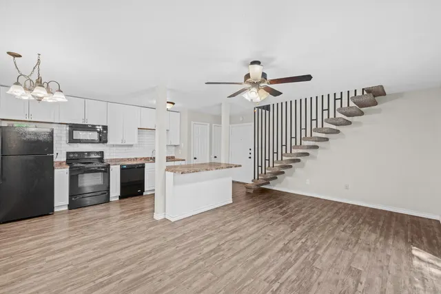 Photo 8 — 4206 17th Street 1, Lubbock, TX 79416