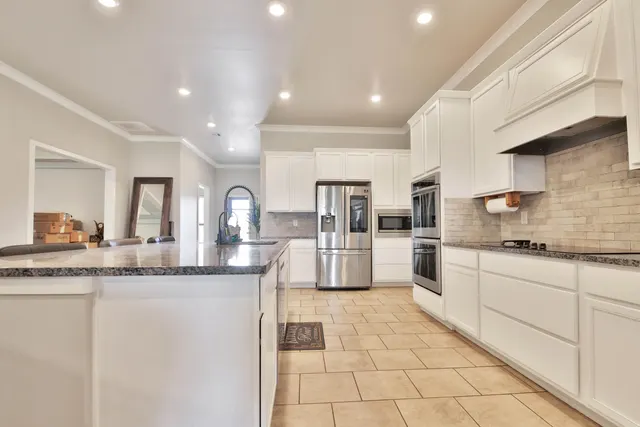 Photo 7 — 2704 Viola Avenue, Lubbock, TX 79407