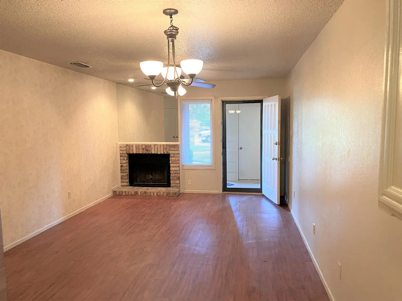 Photo 4 — 117 Troy Avenue, Lubbock, TX 79416