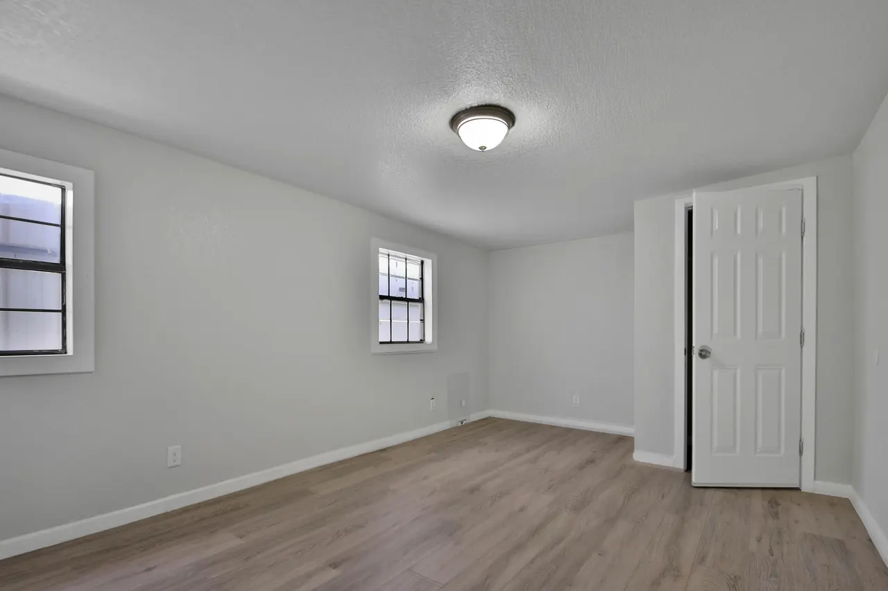 Photo 10 — 312 N Avenue R, Lubbock, TX 79415
