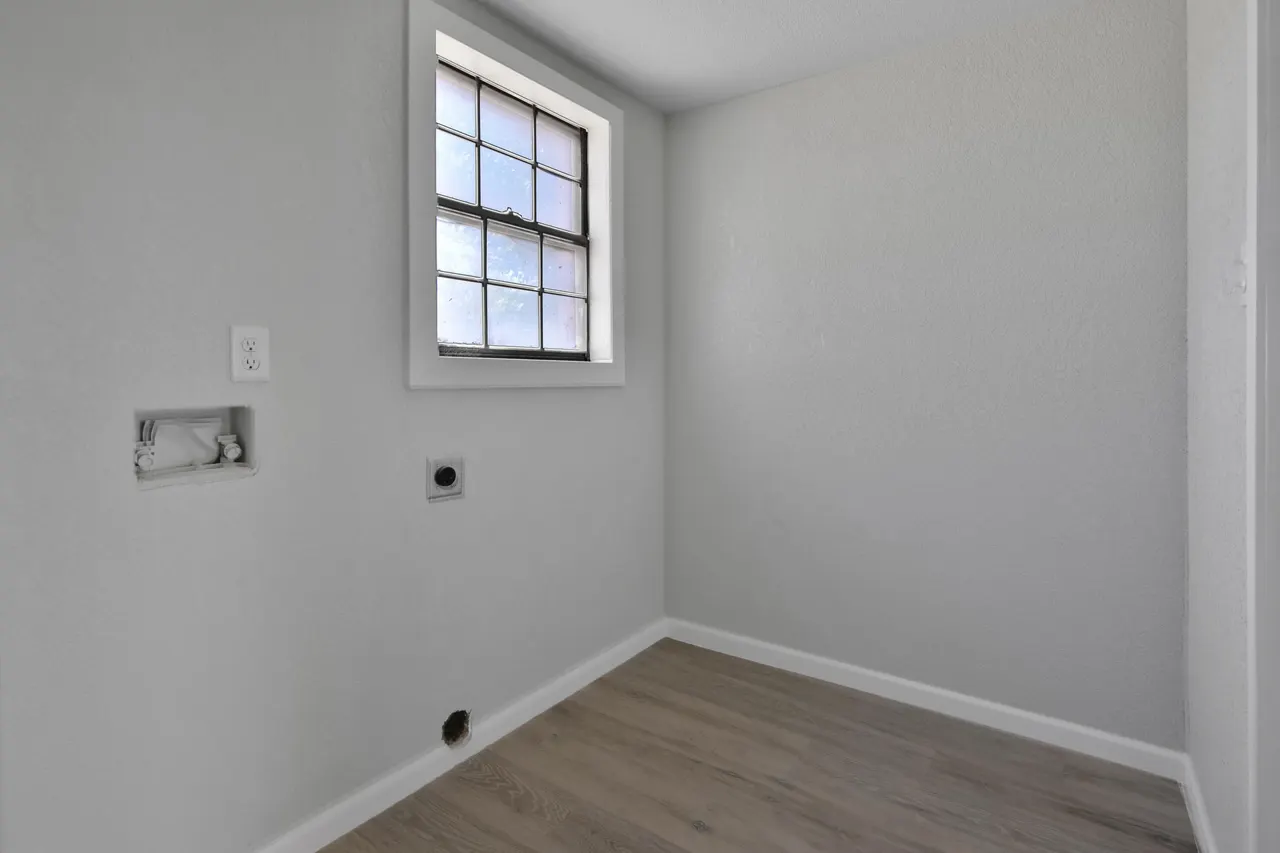 Photo 14 — 312 N Avenue R, Lubbock, TX 79415
