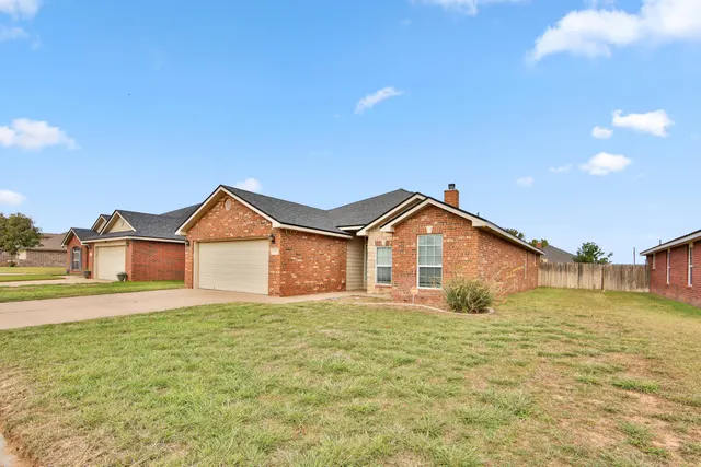 Photo 2 — 6932 35th Street, Lubbock, TX 79407