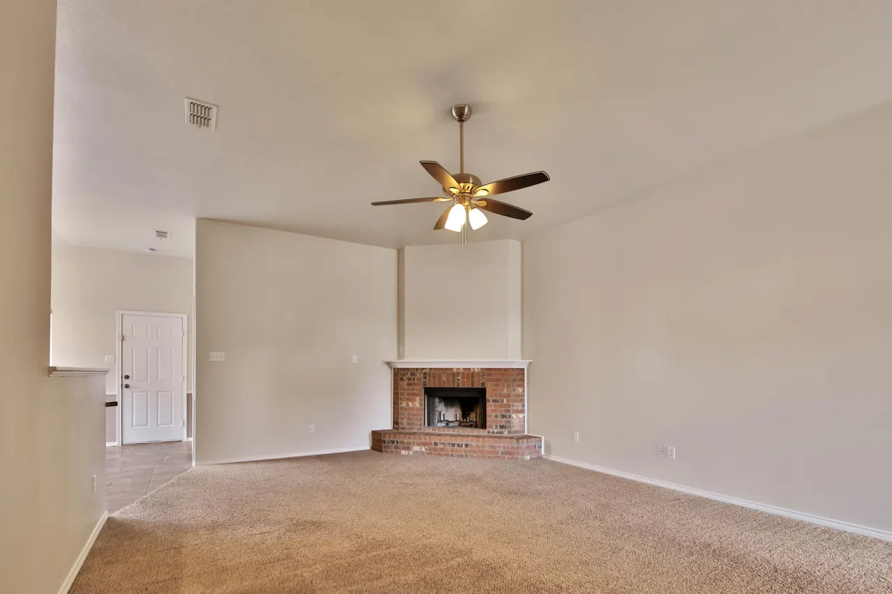 Photo 6 — 6932 35th Street, Lubbock, TX 79407