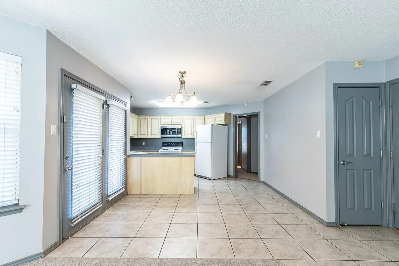 Photo 4 — 2508 108th Drive, Lubbock, TX 79423