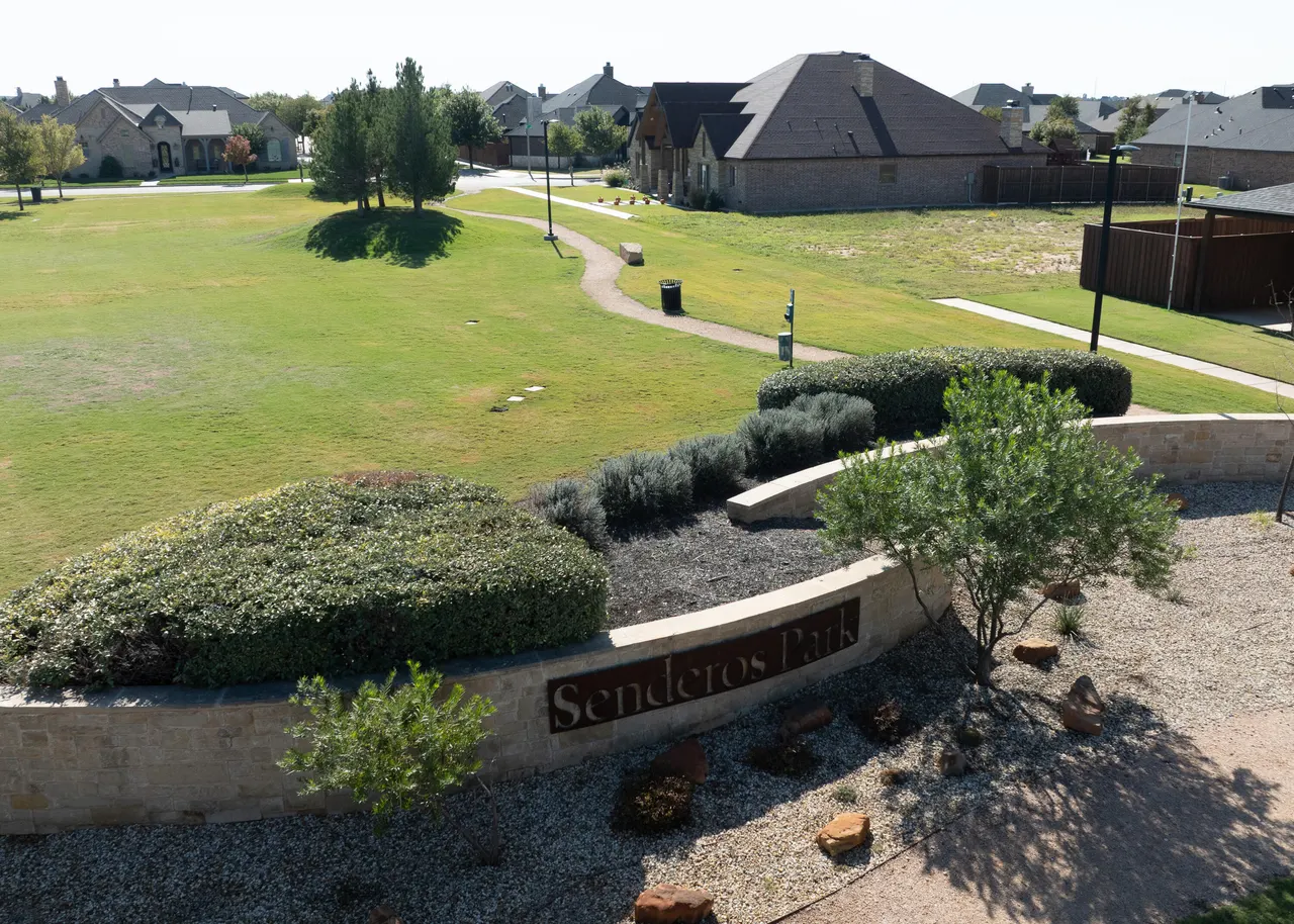 Photo 10 — 8901 La Salle Rear Avenue, Lubbock, TX 79424