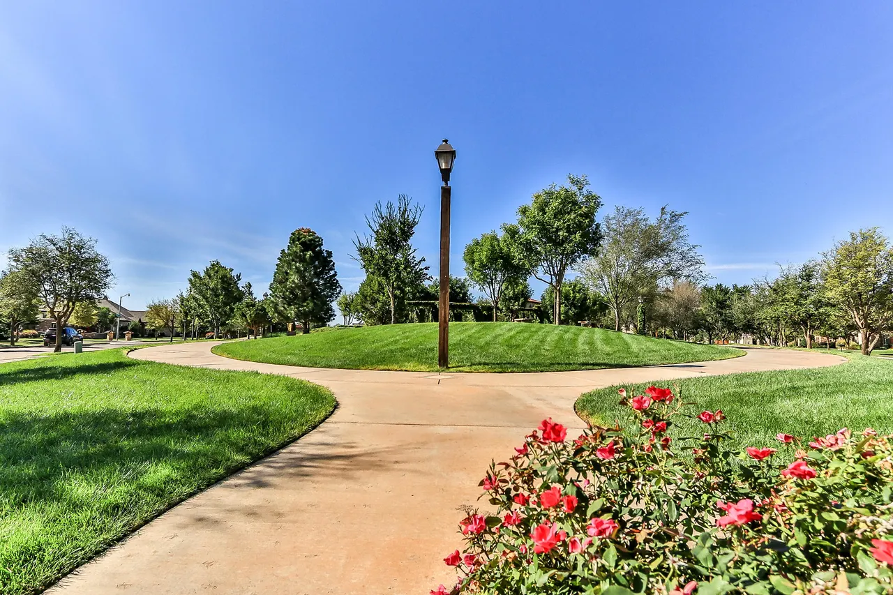Photo 14 — 8901 La Salle Rear Avenue, Lubbock, TX 79424