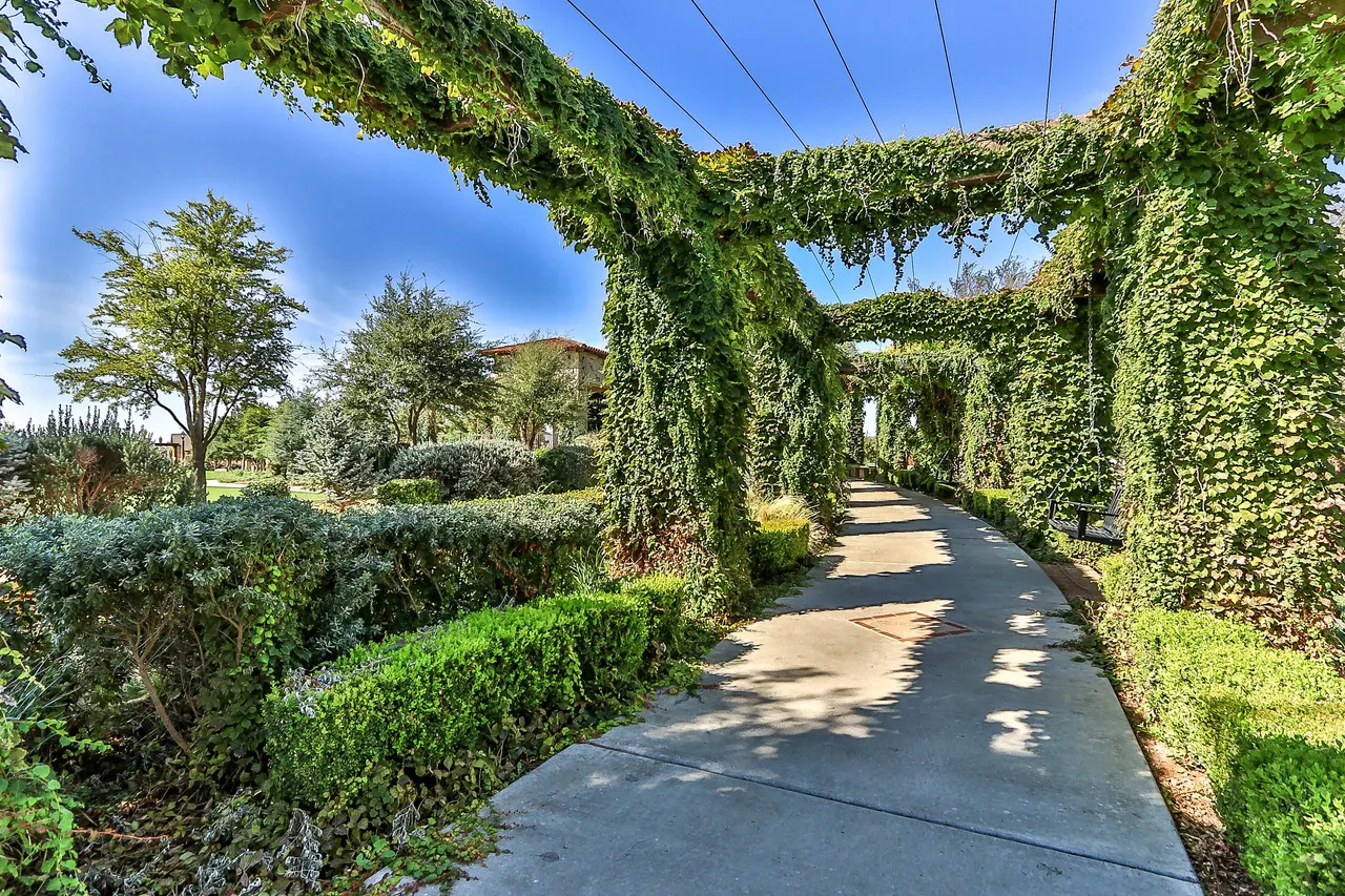 Photo 20 — 8901 La Salle Rear Avenue, Lubbock, TX 79424